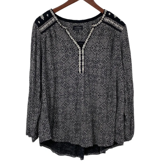 Lucky Brand Tops - Lucky Brand Top Women’s size 1X Black White Embroidered Long Sleeve Boho Print‎